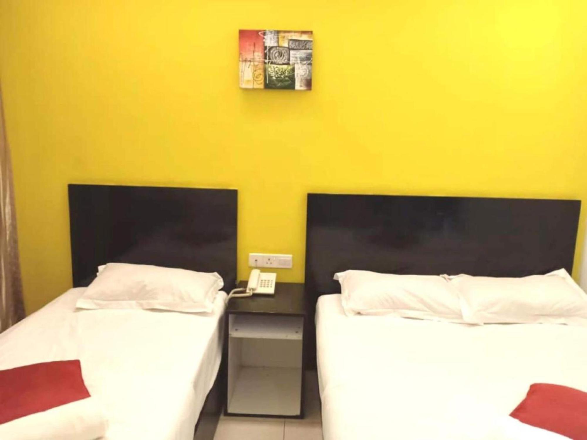 Oyo 91087 Hotel Dspark Port Кланг Экстерьер фото
